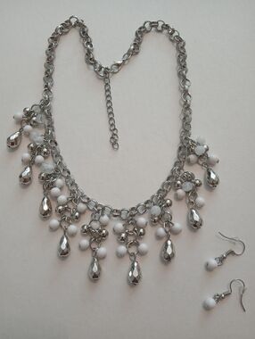 #1223. Silver Toned & White Acrylic Beaded Statement Necklace & Earring Set